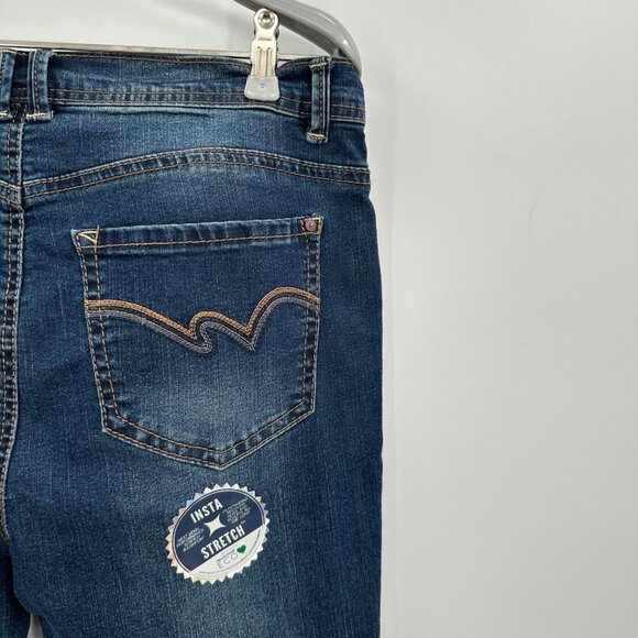 Wallflower The Flirty Curve High Rise Stretch Jeans size 9 29 Distressed Crop - Picture 9 of 11